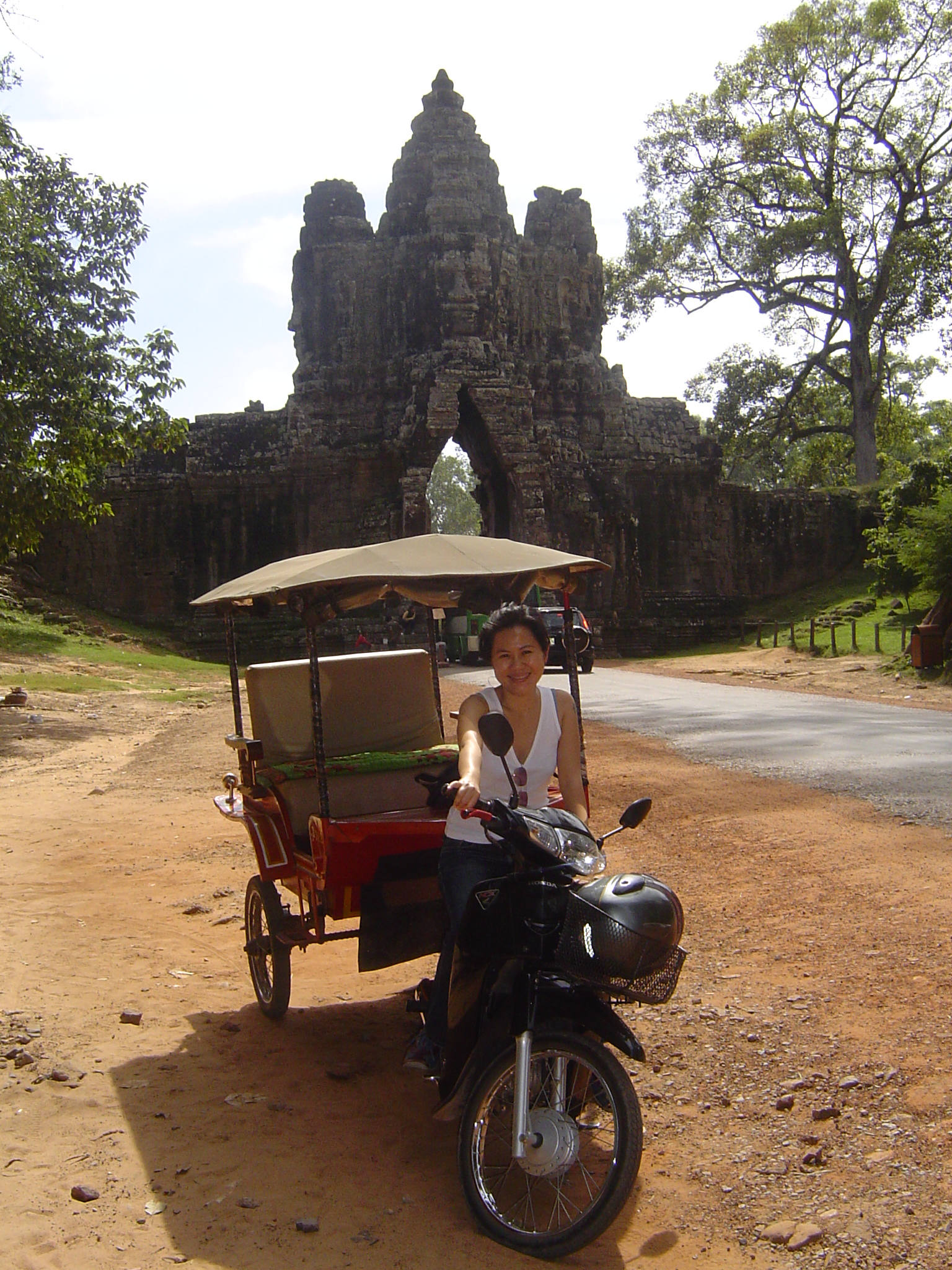 Reflections on Siem Reap: A Journey Through Decades